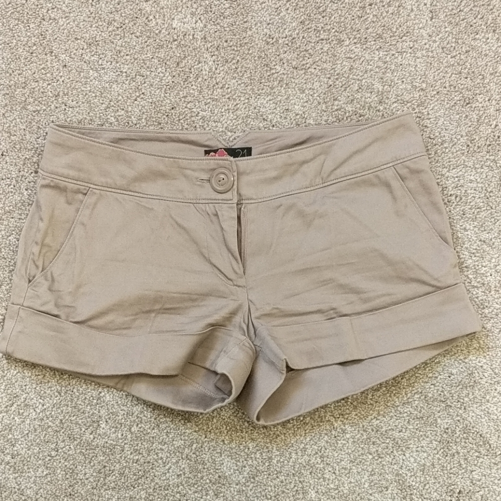 Light Brown short shorts